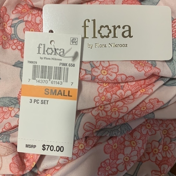NWT Flora Nikrooz pink and green floral cami and robe set - Picture 14 of 14